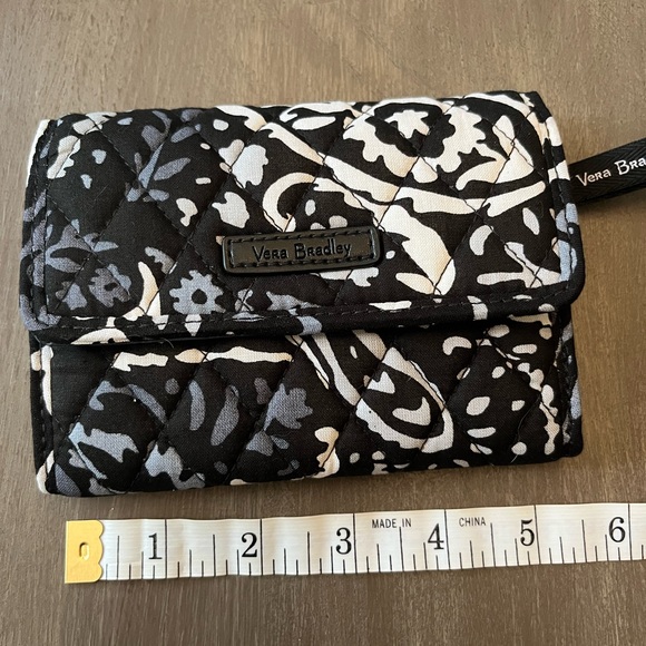 Vera Bradley black and white paisley wallet - Picture 4 of 4
